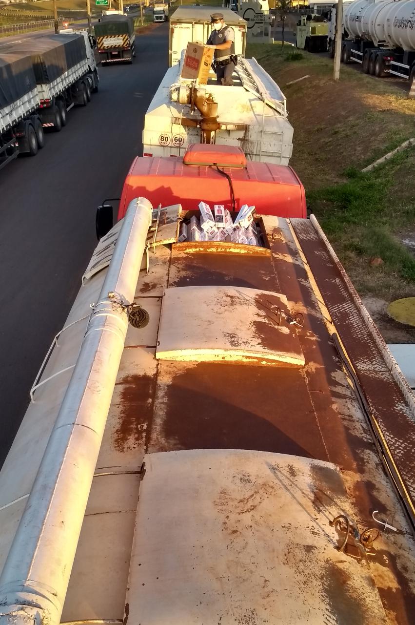 Caminhões silo estacionados em posto escondiam carga de cigarro contrabandeado - sudoestepaulista