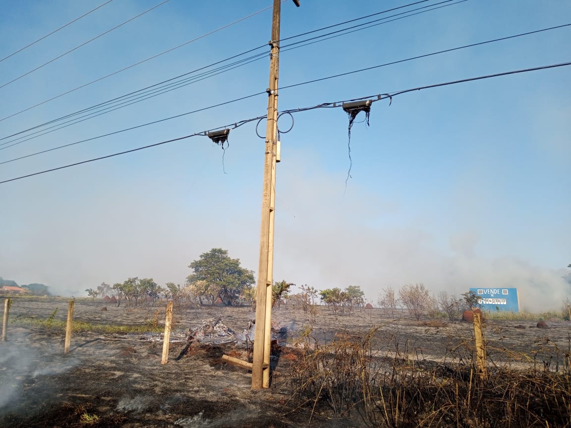 Incêndio consome mais de 10 alqueires de mato no Porto Miramar em Avaré - sudoestepaulista