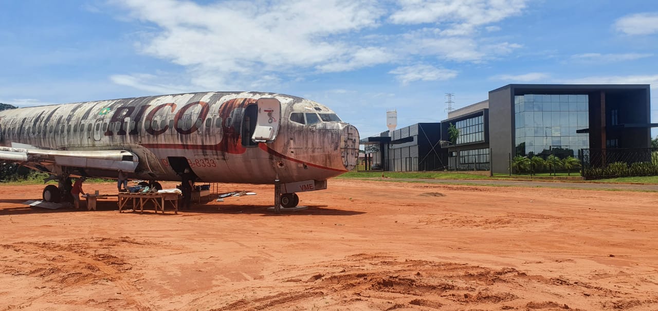 Empresário adquire avião para transformá-lo em restaurante, hotel e simulador de voo - sudoestepaulista