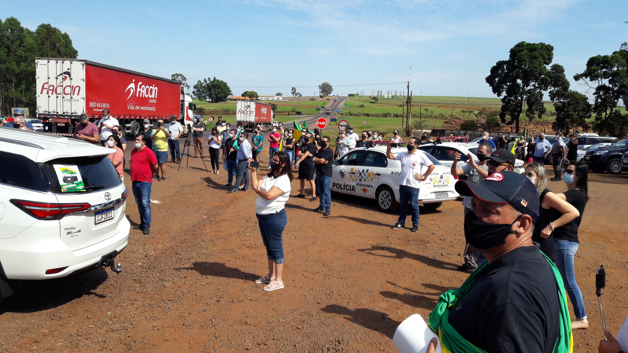 Comerciantes da região se reúnem e protestam contra o fechamento do comercio - sudoestepaulista