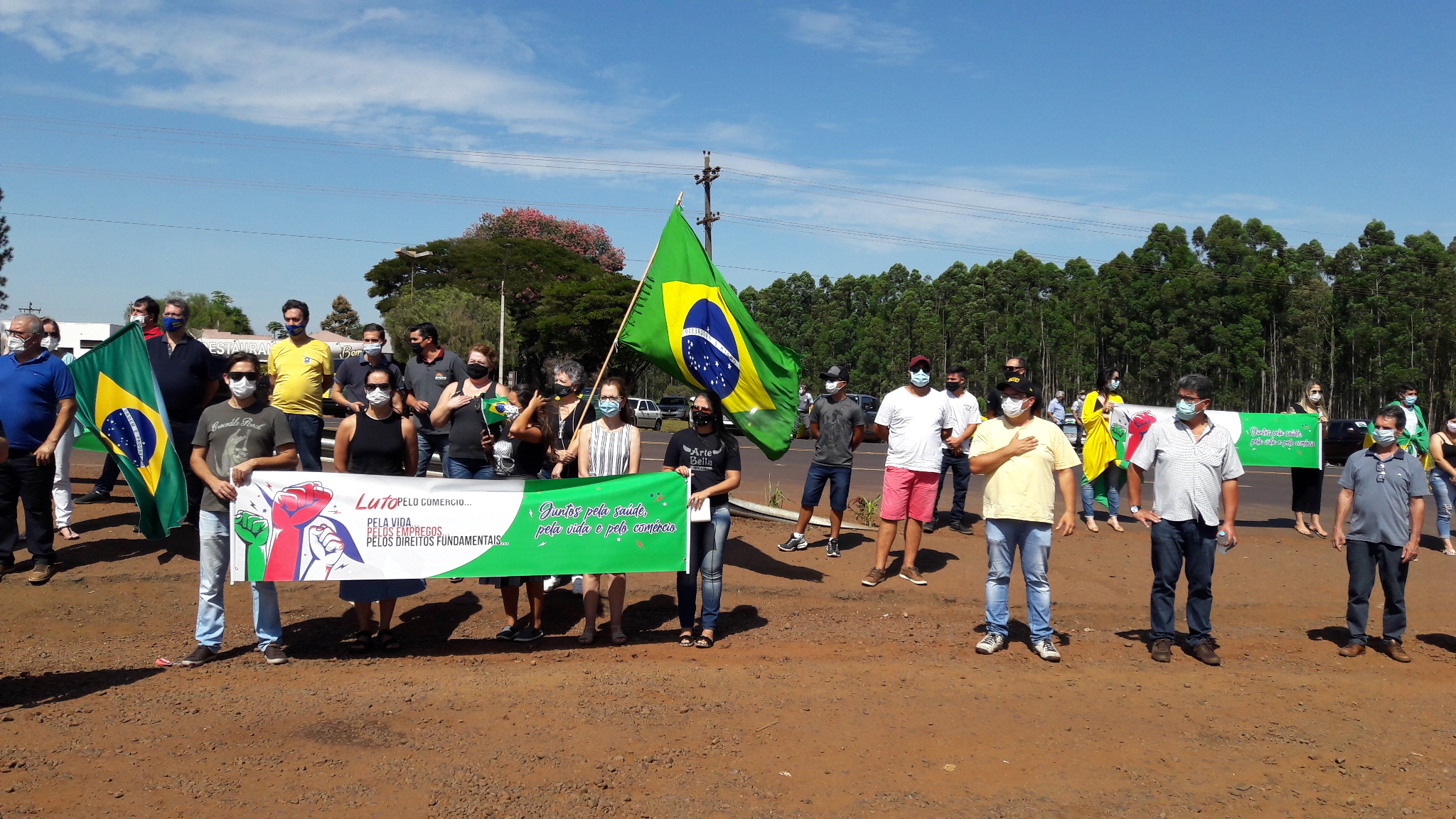 Comerciantes da região se reúnem e protestam contra o fechamento do comercio - sudoestepaulista