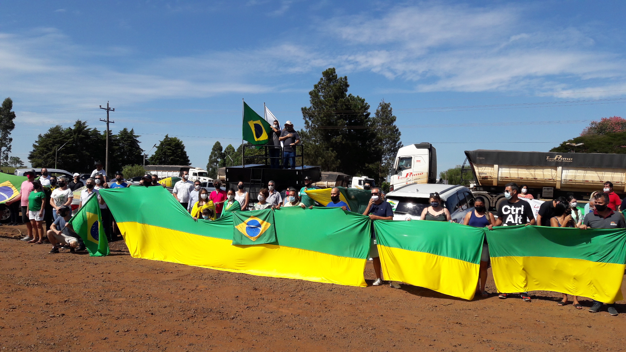 Comerciantes da região se reúnem e protestam contra o fechamento do comercio - sudoestepaulista