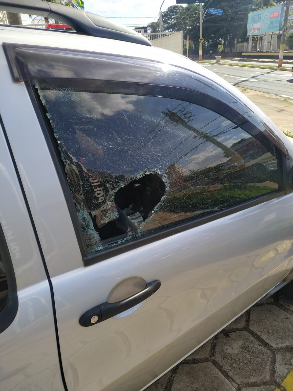 Em Cerqueira César: larápio quebra carro, alarme dispara, confronta o dono e termina preso - sudoestepaulista
