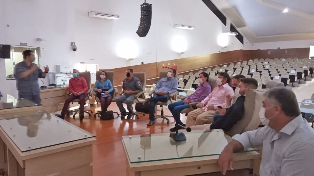 Reunião em Itaí sinaliza a possibilidade de implantação do Consórcio Intermunicipal de Bombeiros para a região - sudoestepaulista