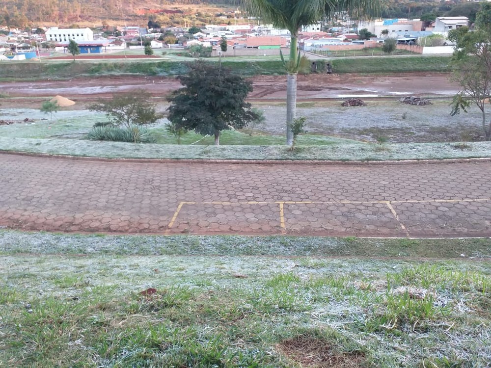 Madrugada mais fria do ano registra geada por todo o Sudoeste Paulista - sudoestepaulista