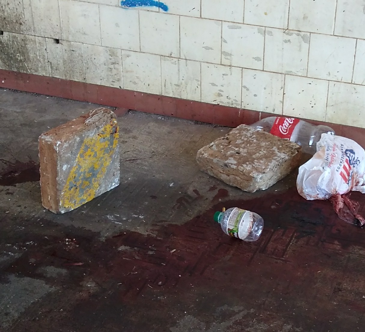 Em Avaré: travesti tem cabeça brutalmente ferida a golpes de tijolos de concreto - sudoestepaulista