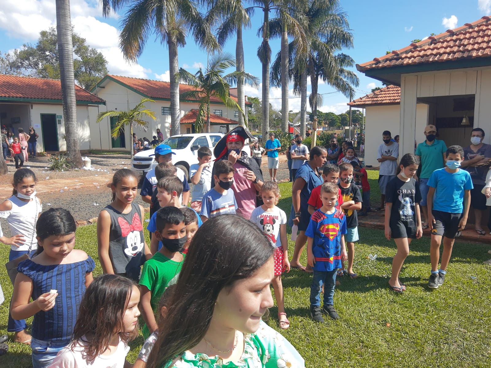 Crianças de Campos de Holambra foram presenteadas com evento “Um Novo Tempo com Alegria” - sudoestepaulista