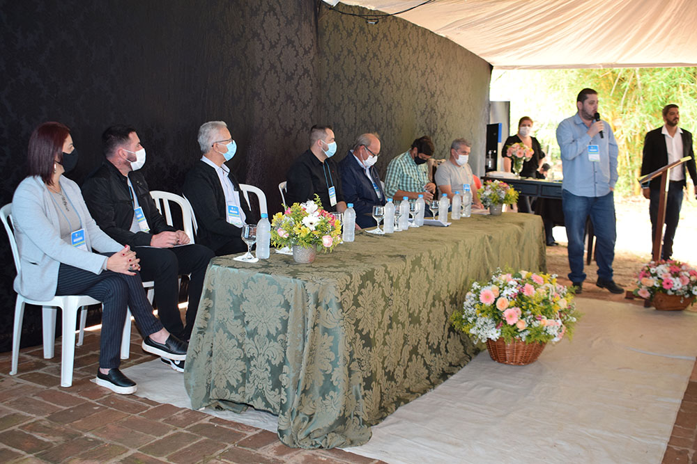 Regado a porco a paraguaia Fartura sedia 1ª Reunião de Governança da região Angra Doce - sudoestepaulista