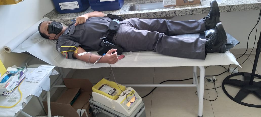53º BPM/I e Batalhão de Choque da capital se unem em campanha para doar sangue na Santa Casa de Avaré - sudoestepaulista
