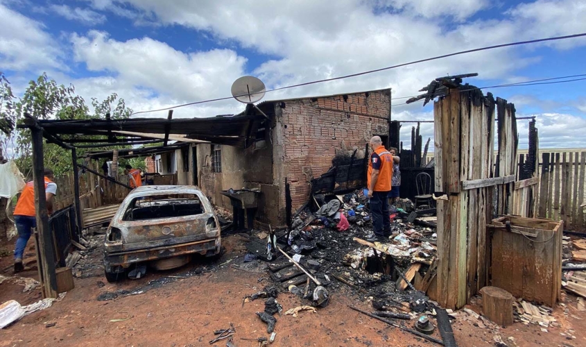 Incêndio que destruiu residência de família humilde em Itararé pode ter sido criminoso - sudoestepaulista