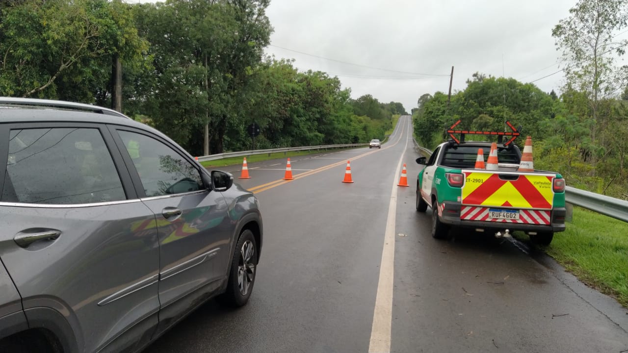 Chuvas arrastam e interditam pontes, danificam estradas e deixam moradores rurais isolados em Itaporanga - sudoestepaulista
