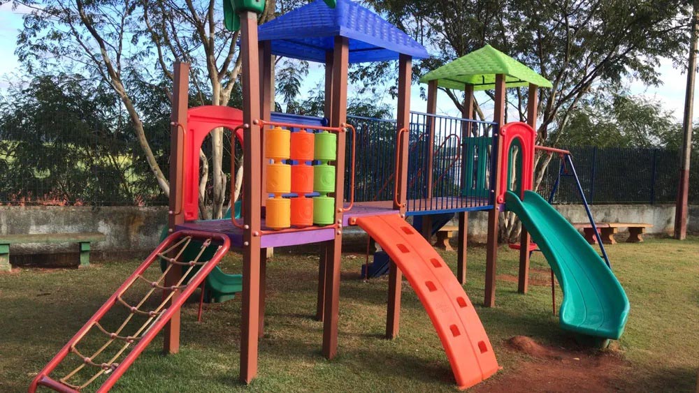 Garoto de 7 anos morre ao cair de brinquedo em escola de Capão Bonito - sudoestepaulista