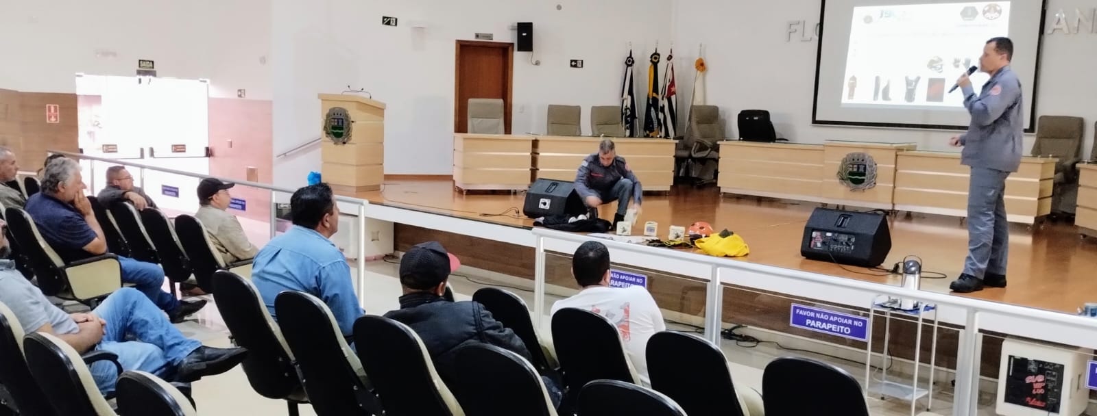 Estiagem: Bombeiros de Avaré e Itaí treinam civis para ações de combate e prevenção a incêndios em áreas rurais - sudoestepaulista