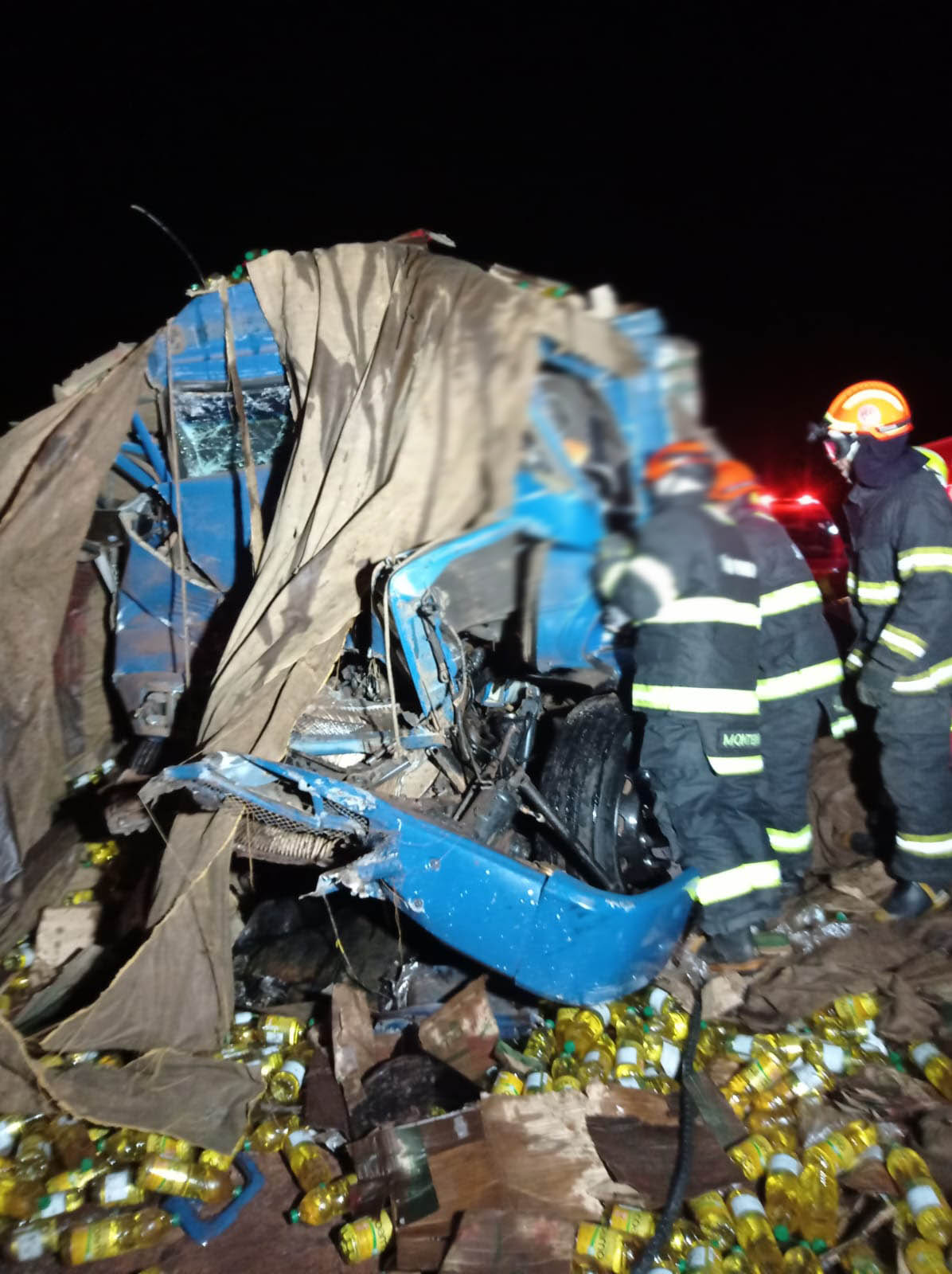 Caminhoneiro morre ao bater na traseira de carreta na Castelo Branco - sudoestepaulista