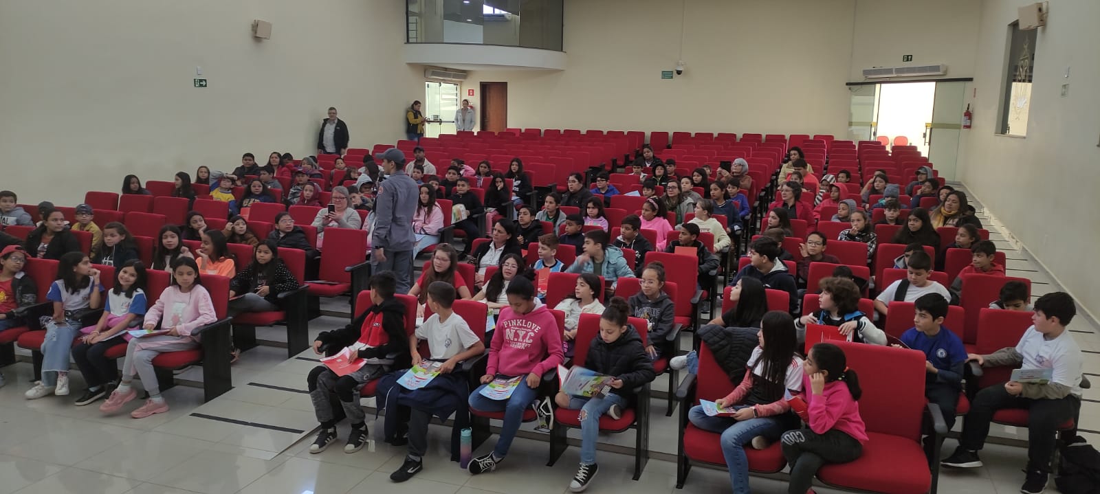 Programa Bombeiro na Escola orienta estudantes de Itaberá - sudoestepaulista
