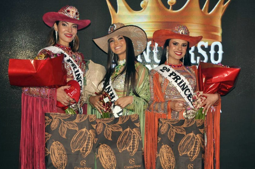 Organização divulga imagens oficiais do evento que elegeu Rainha e Princesas da FAICC de Cerqueira César - sudoestepaulista