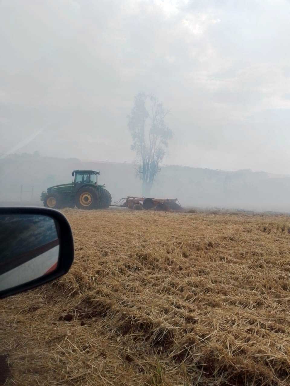 Grande incêndio atinge áreas de mata e de cultivo no município de Taquarituba - sudoestepaulista