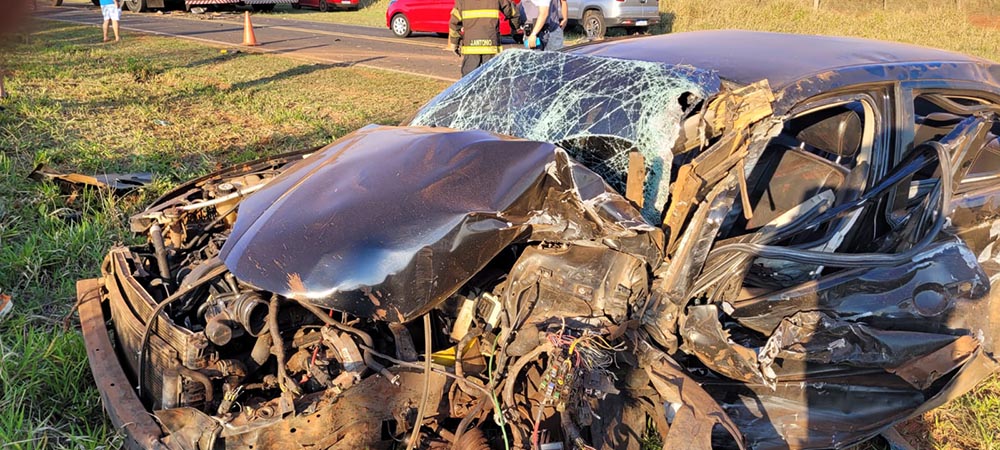 Bêbado e em alta velocidade, motorista morre ao bater carro em caminhão na SP-261 - sudoestepaulista
