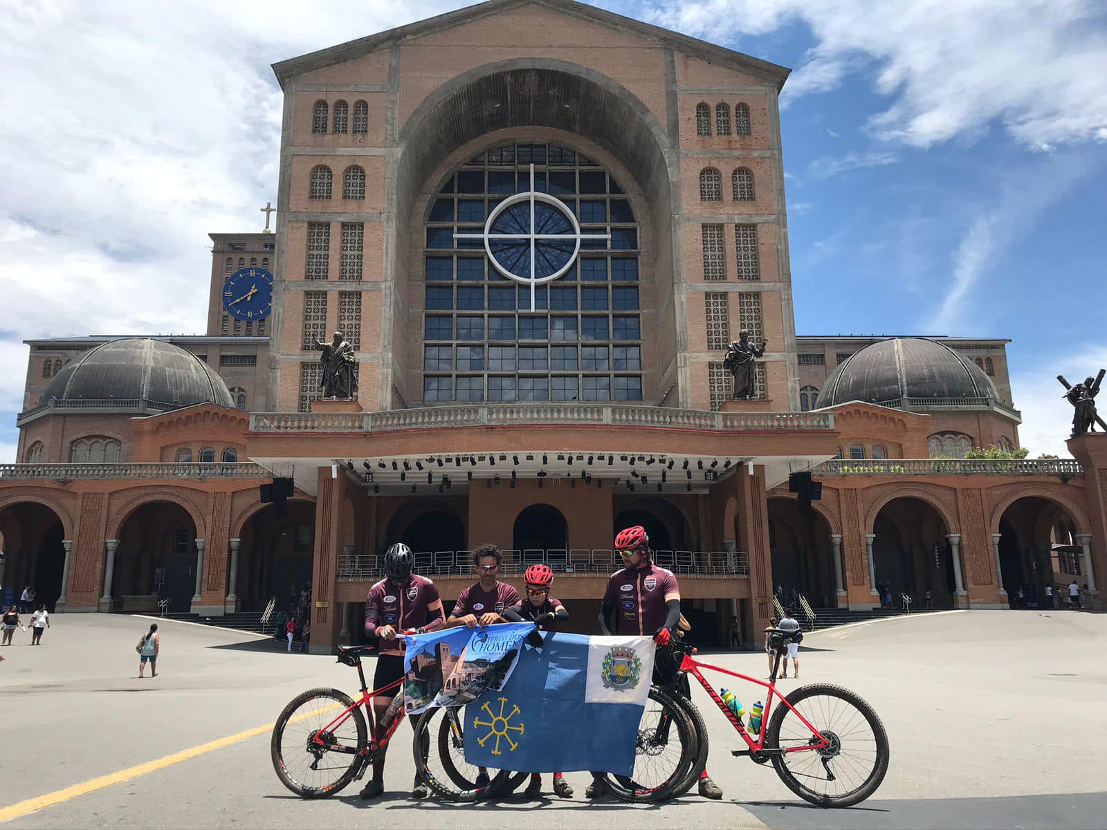 Conheça o ciclista de Itaporanga que detém recorde mundial e está a pedaladas de entrar pro Guinness Book - sudoestepaulista
