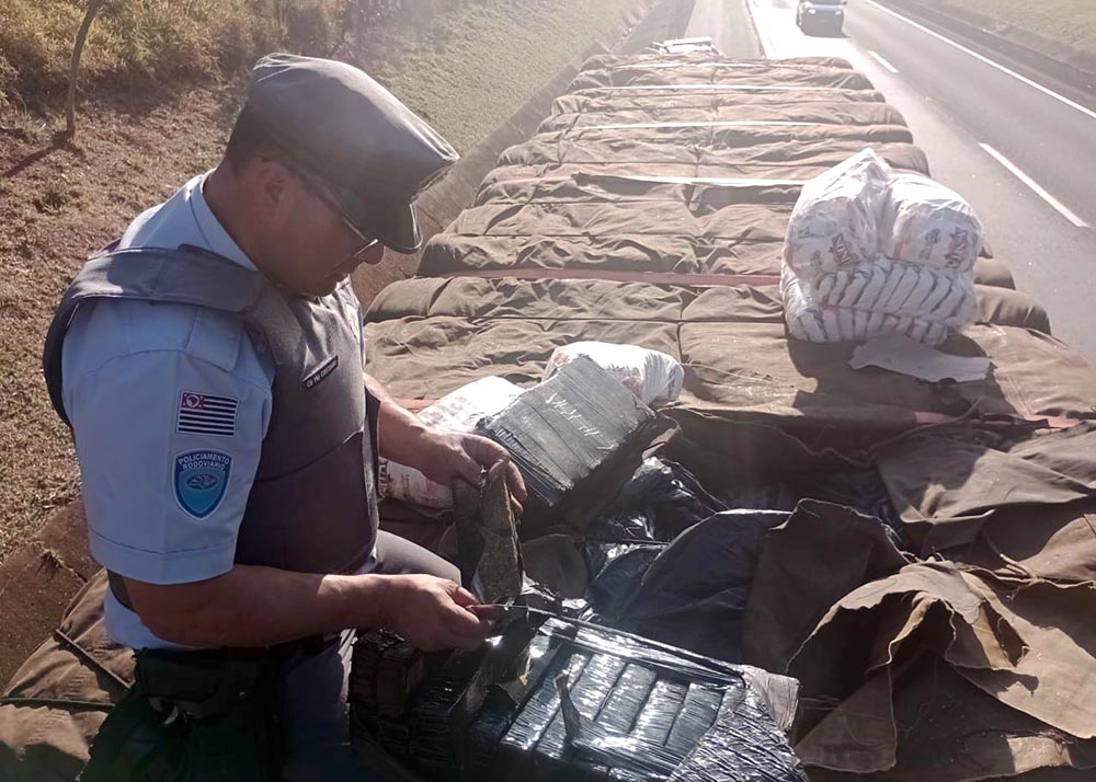 Polícia Rodoviária apreende duas toneladas de maconha, avaliada em mais de R$ 10 milhões - sudoestepaulista