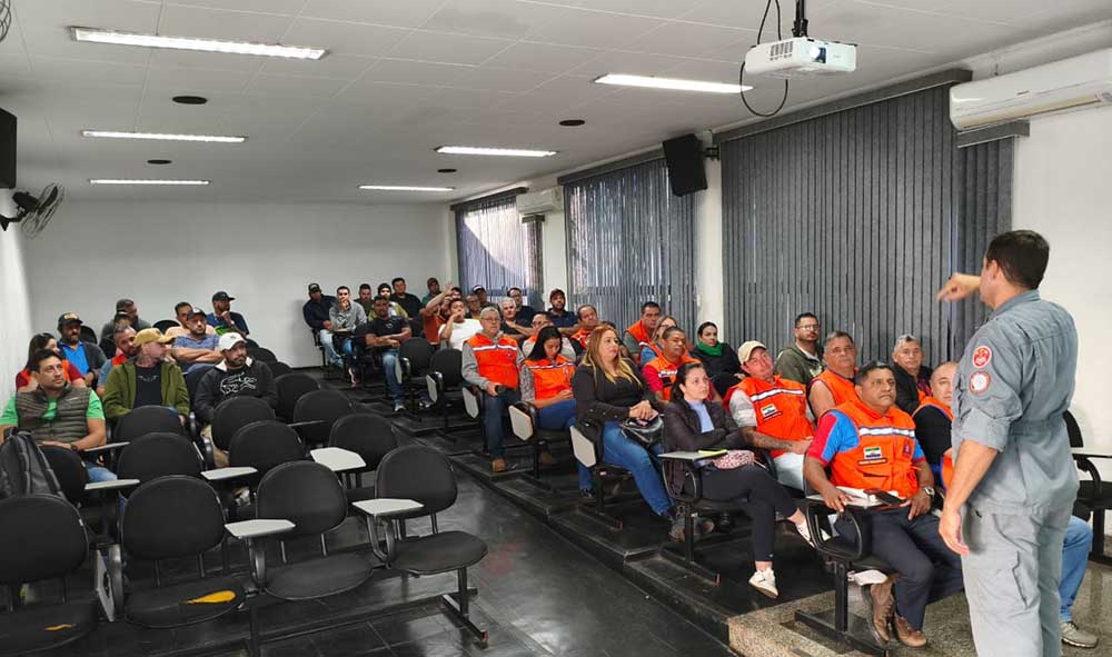 De olho no período de estiagem, Corpo de Bombeiros de Avaré reúne Defesas Civis de cinco municípios da região - sudoestepaulista