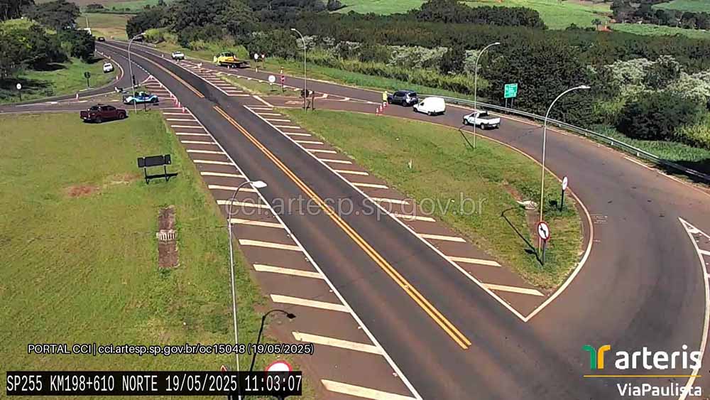 Pick-up de Paranapanema se envolve em acidente na SP-255 - sudoestepaulista