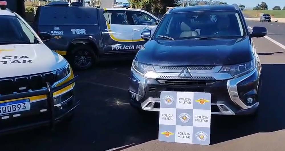 Na operação com foco nas fronteiras, PM Rodoviária intercepta carro roubado sendo levado para o Paraná - sudoestepaulista