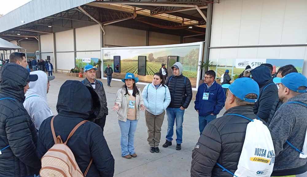 Produtores de Capão Bonito participam de feira de horticultura em Holambra - sudoestepaulista