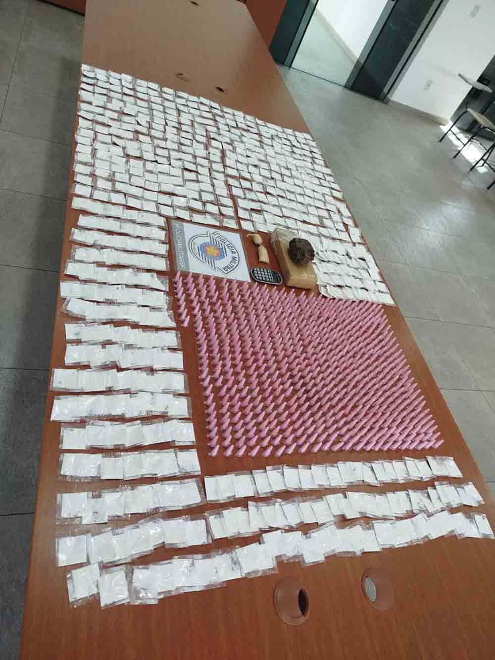 Traficante é pego pela PM em Paranapanema com mais de 1100 porções de cocaína - sudoestepaulista