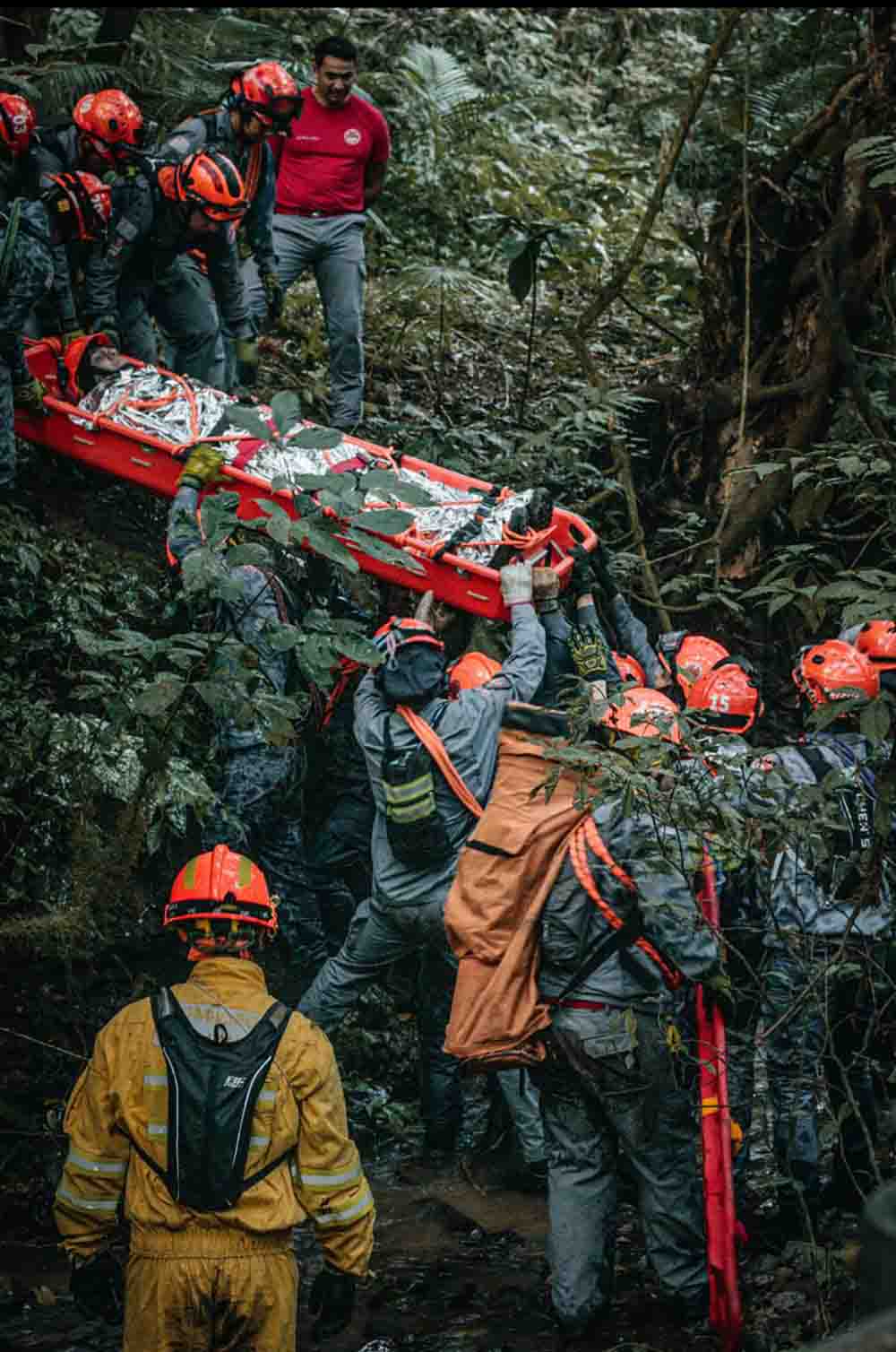 Bombeiros utilizam cavernas de Parque Estadual para treinamento de resgate e salvamento - sudoestepaulista