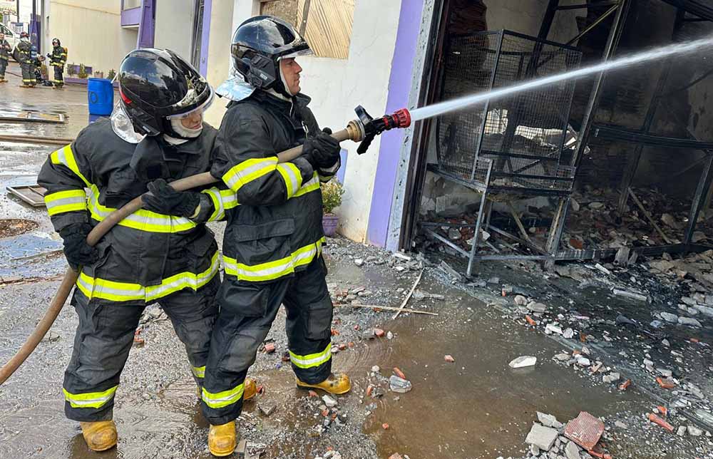Incêndio em indústria de cosméticos em Taquarituba mobiliza Bombeiros de Avaré, Itaí e Itapeva - sudoestepaulista