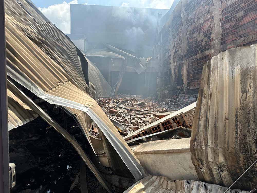 Incêndio em indústria de cosméticos em Taquarituba mobiliza Bombeiros de Avaré, Itaí e Itapeva - sudoestepaulista