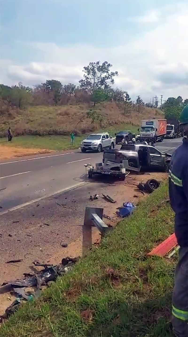 Mortos e feridos em acidente na SP-255, próximo a Ponte Carvalho Pinto, em Itaí - sudoestepaulista Mortos e feridos em acidente na SP-255, próximo a Ponte Carvalho Pinto, em Itaí - sudoestepaulista