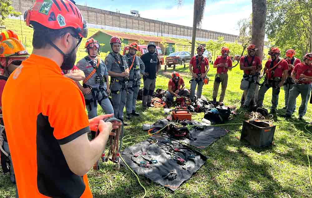 Bombeiros participam de curso especial sobre o manejo da Floresta Urbana de Avaré - sudoestepaulista