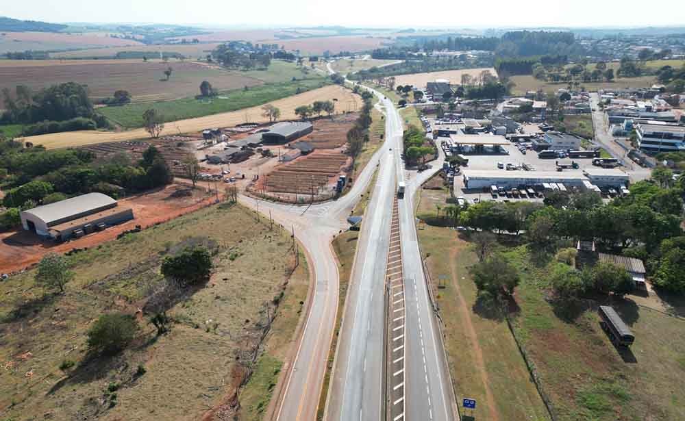 Obras de duplicação da SP-258 provocam bloqueio temporário de faixa em Itararé - sudoestepaulista