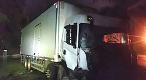 Auxiliar de motorista morre em acidente na SP-280 envolvendo caminhões, um de Cerqueira César - sudoestepaulista Auxiliar de motorista morre em acidente na SP-280 envolvendo caminhões, um de Cerqueira César - sudoestepaulista