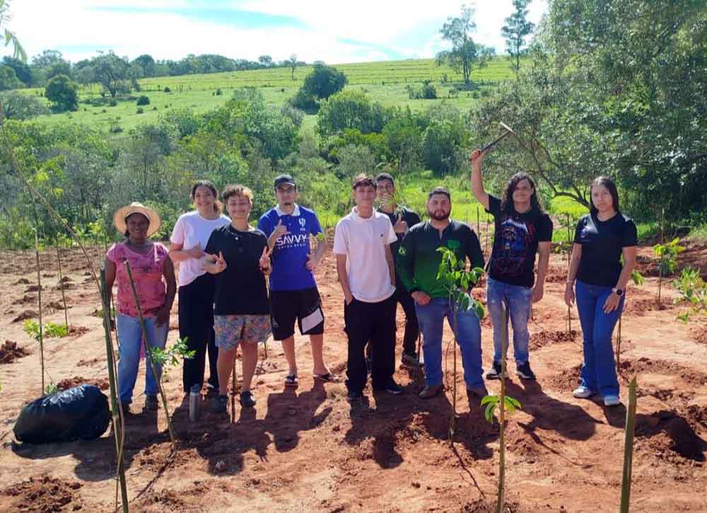 Nascente localizada no perímetro urbano de Cerqueira César recebe plantio de mil mudas - sudoestepaulista Nascente localizada no perímetro urbano de Cerqueira César recebe plantio de mil mudas - sudoestepaulista