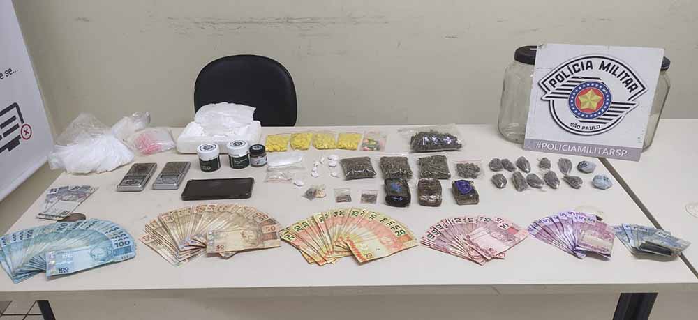Guerra infinita: seis tipos de narcóticos e mais de R$ 12 mil apreendidos pela PM em Avaré - sudoestepaulista