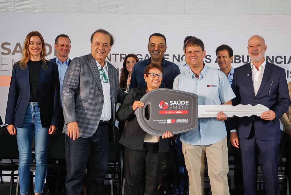 Doze municípios da região recebem ambulâncias e vans do Governo do Estado SP - sudoestepaulista