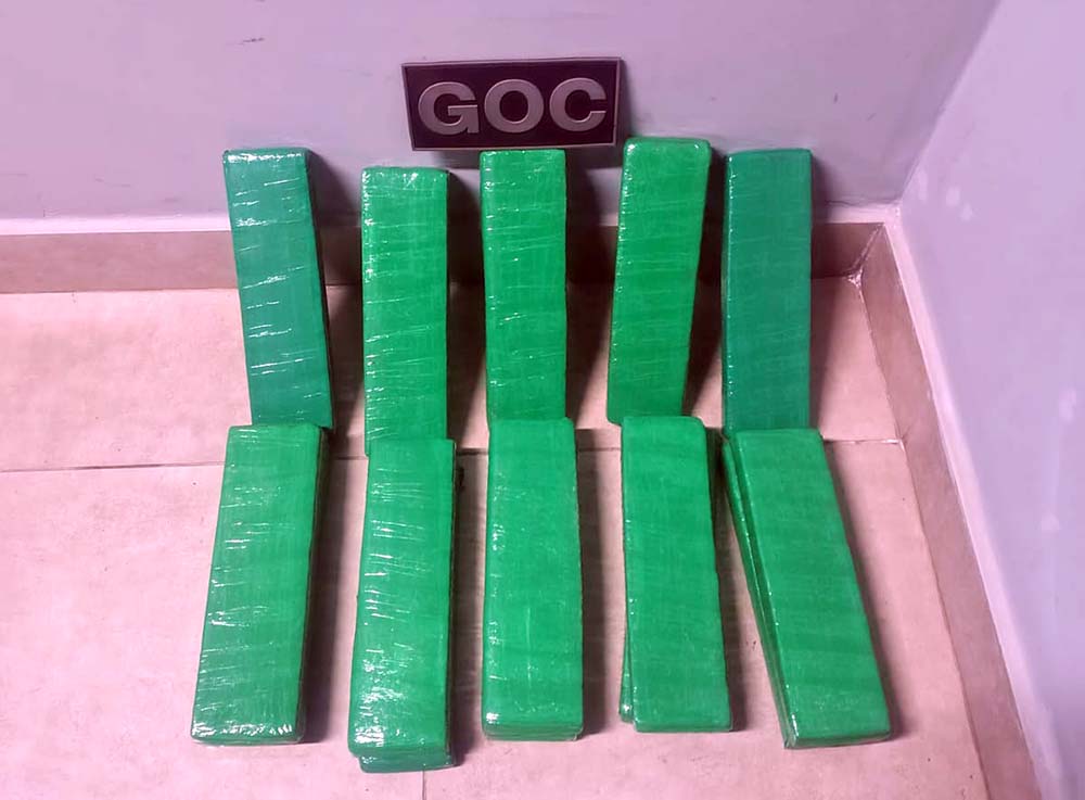 GCM de Itararé flagra mulher transportando 15 tabletes de maconha em ônibus interestadual - sudoestepaulista