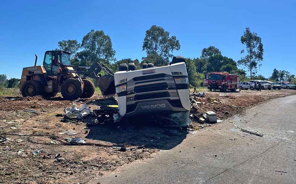 Caminhoneiro do Rio Grande do Sul morre em acidente na famosa ‘curva do mosteirinho’ em vicinal de Itaporanga - sudoestepaulista