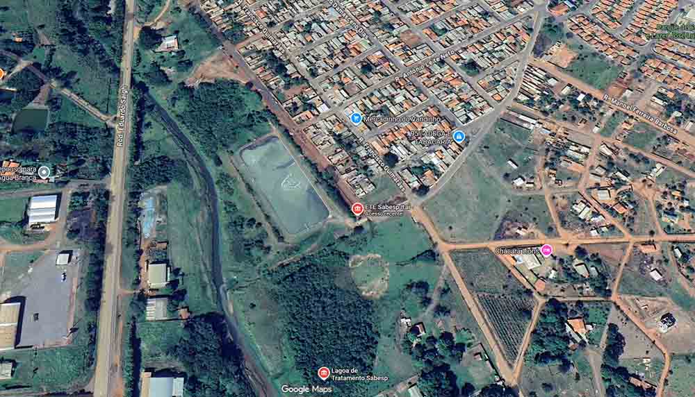 Ativista social flagra cano despejando dejetos da lagoa de tratamento de esgoto de Itaí em importante manancial - sudoestepaulista