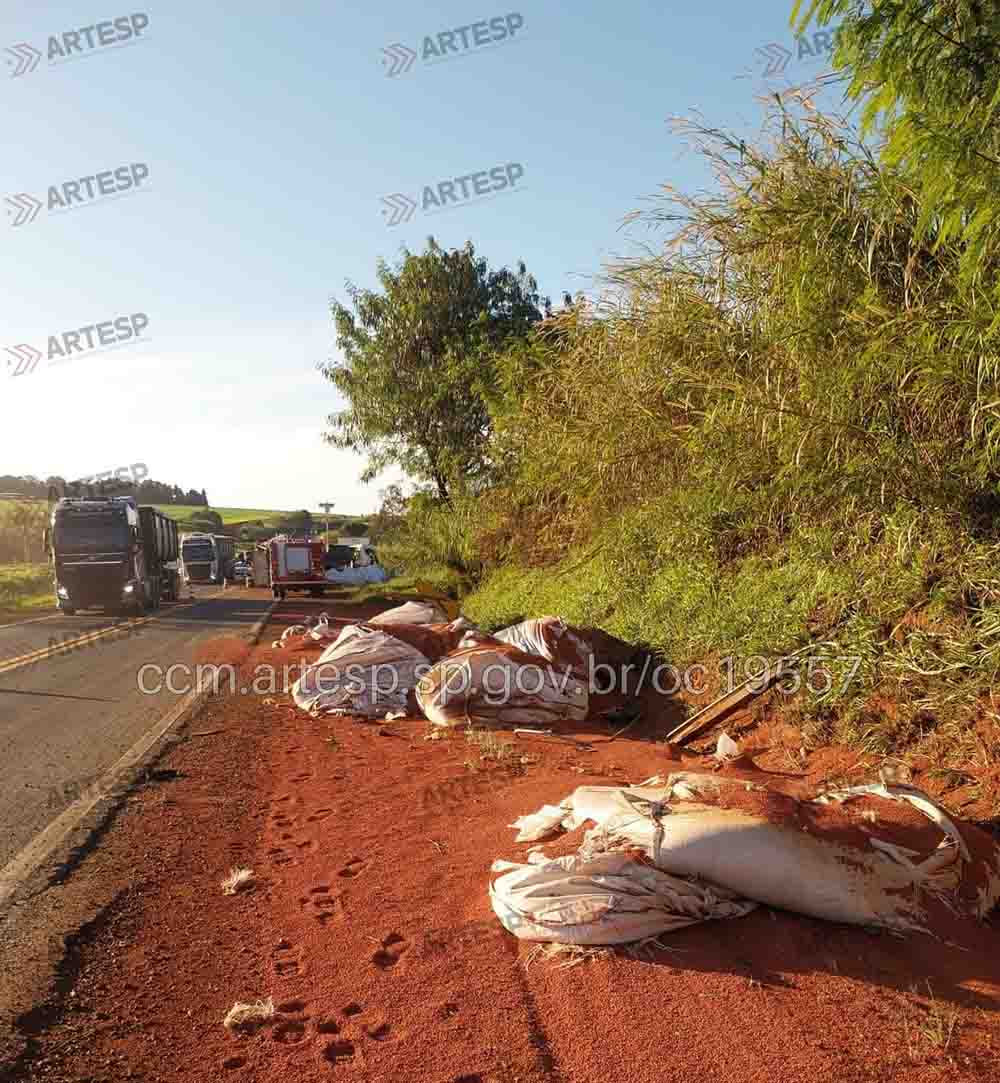 Morre o motorista que tombou carreta na SP-255 em Taquarituba - sudoestepaulista