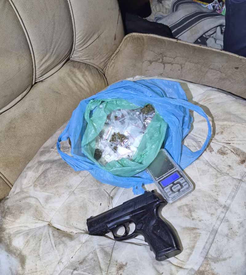 Denúncia anônima leva ROMU até local de armazenamento de drogas em Itararé - sudoestepaulista