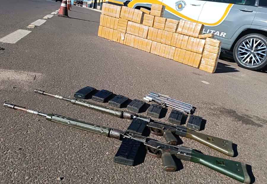 Mulher é presa com 158 kg de droga e 2 fuzis na SP-280 em Itatinga - sudoestepaulista